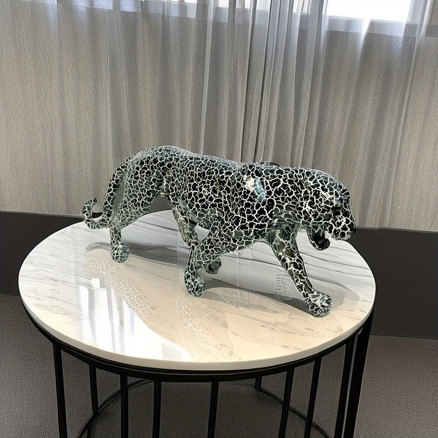 Estatua Moderna de Leopardo - Escultura Geométrica de Resina, Decoración Realista de Animal para el Hogar, Sala, Bar, Café, Oficina - Adorno Versátil para Interior/Exterior