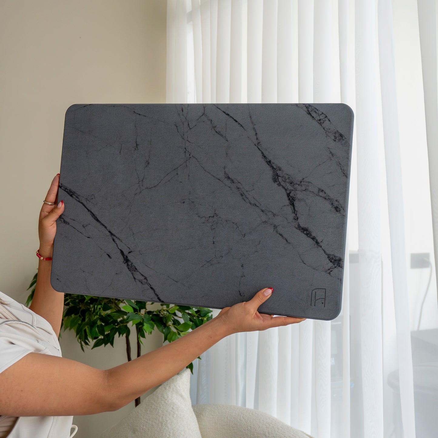 Tapete de baño de Piedra de tierra de Diatomeas - (Mármol Gris Oscuro)