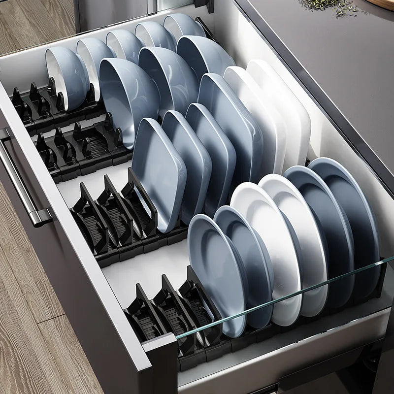 Organizador de almacenamiento bajo gabinete para platos y tazones, soporte ajustable para cocina, estante retráctil ideal para fregaderos y encimeras.